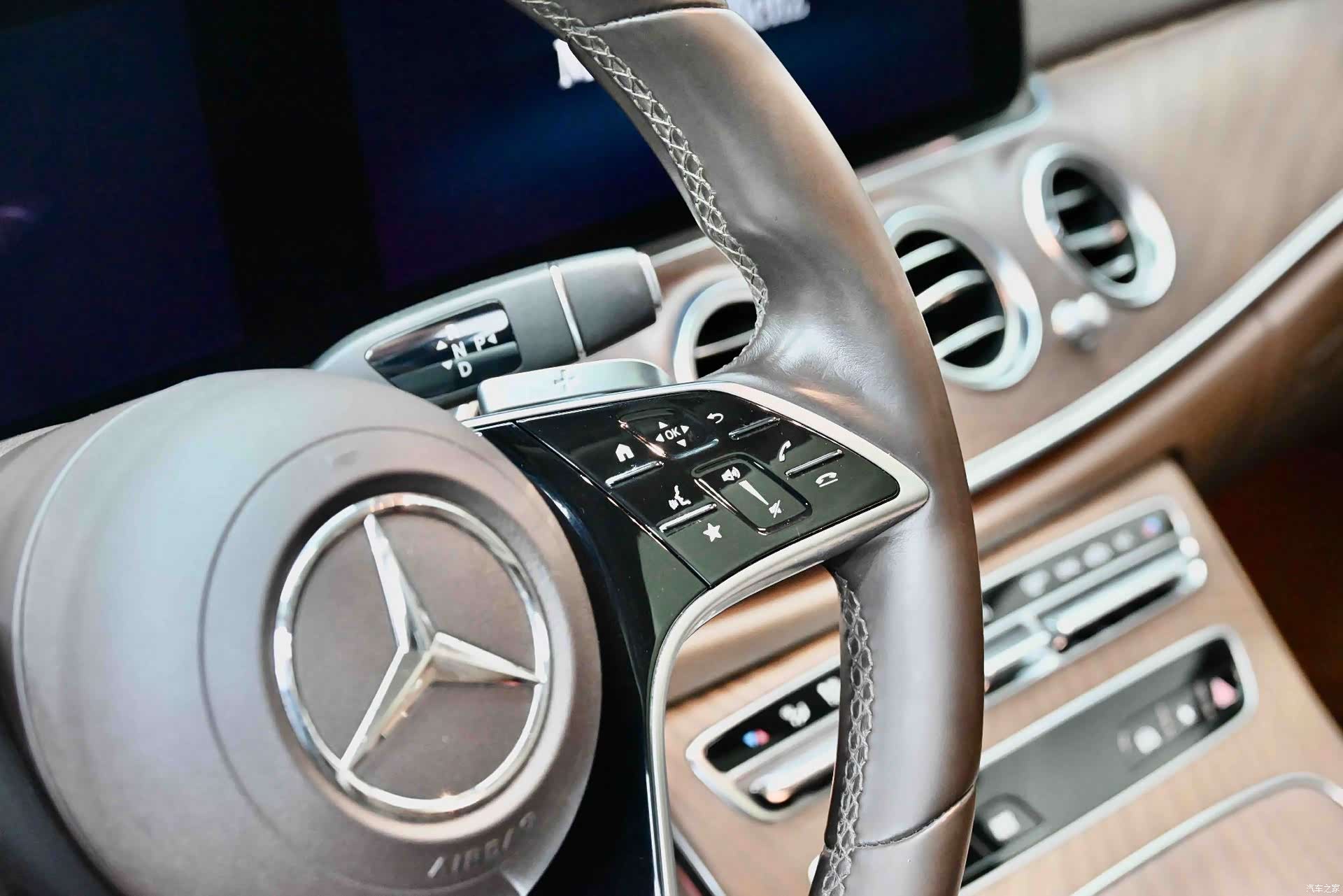 Mercedes-Benz E-Class, 2022 33