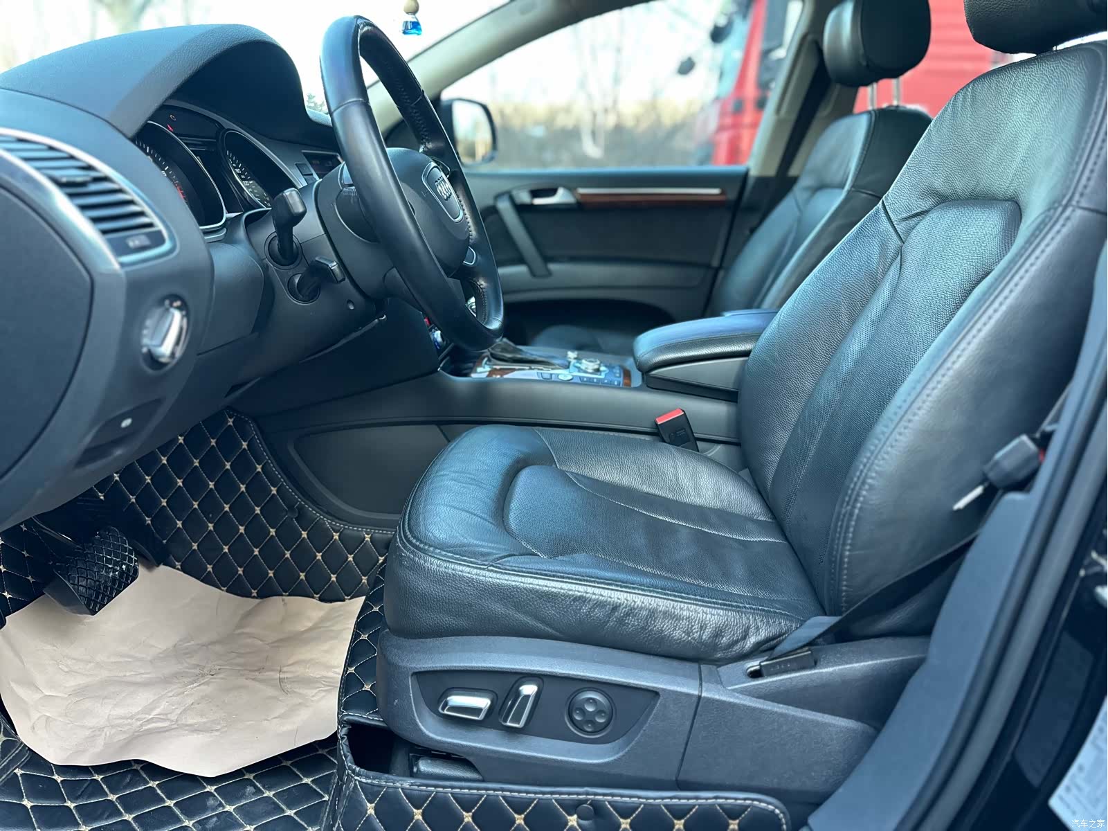 Audi Q7, 2013 10