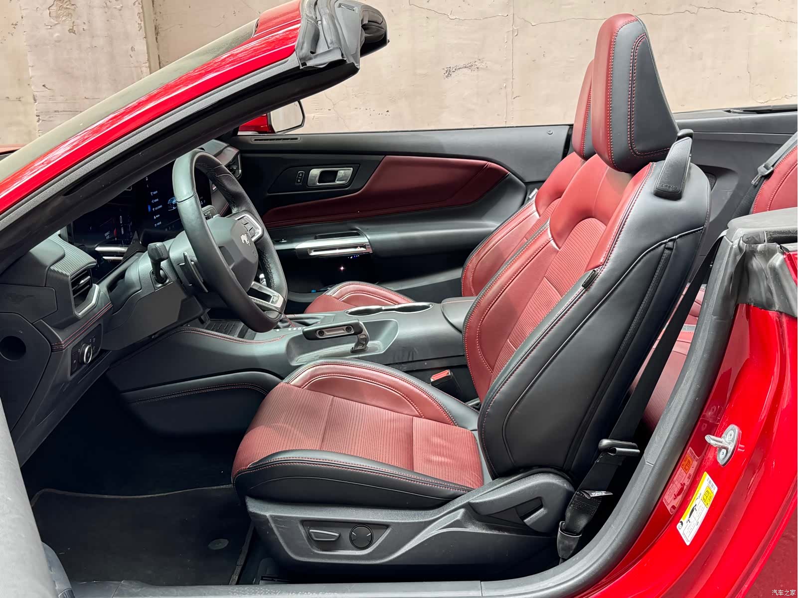 Ford Mustang, 2025 6