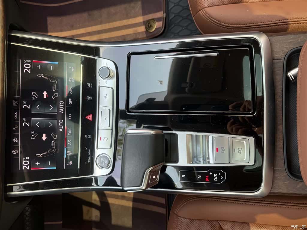 Audi Q7, 2021 8