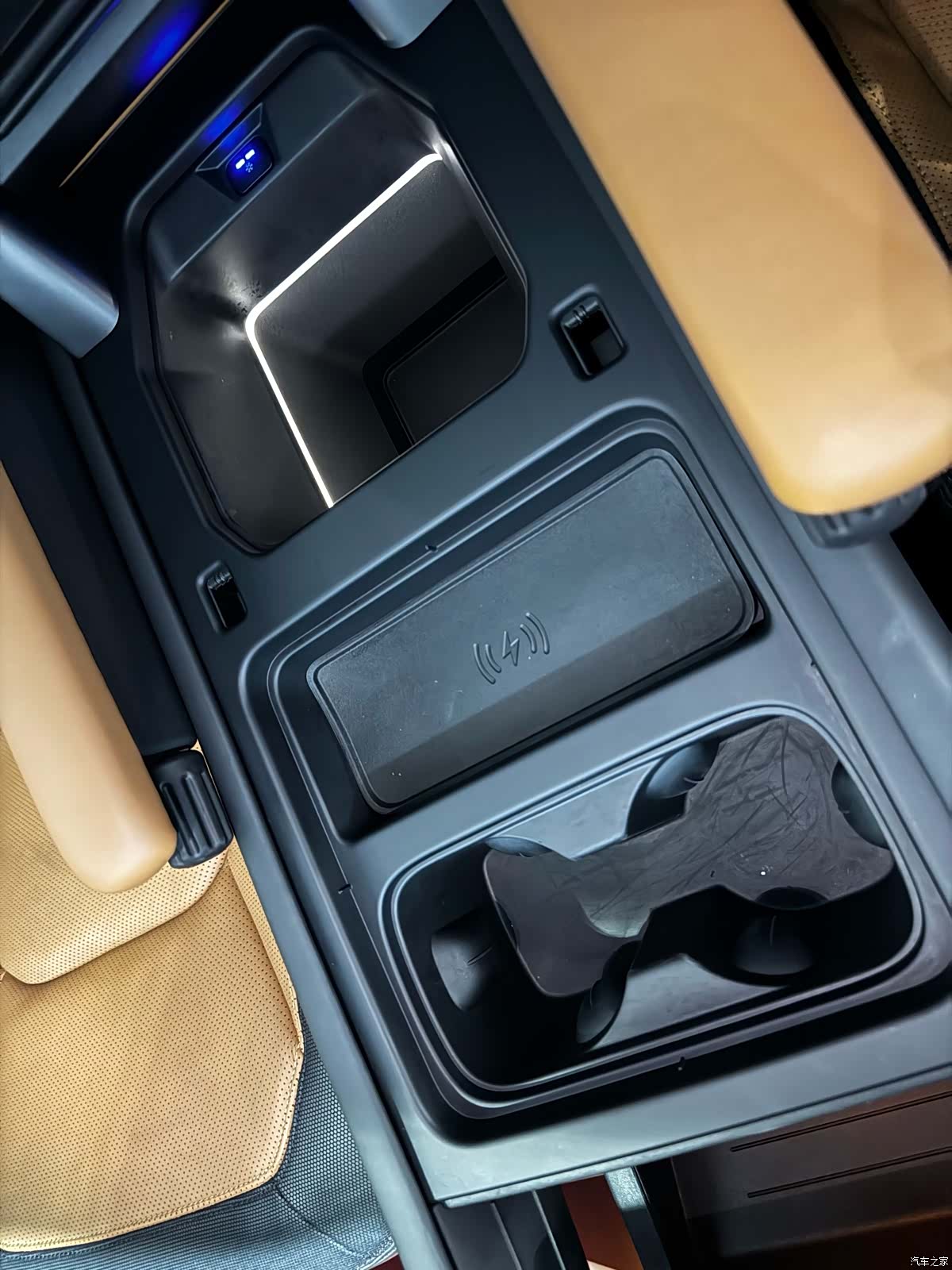 Land Rover Defender, 2024 12