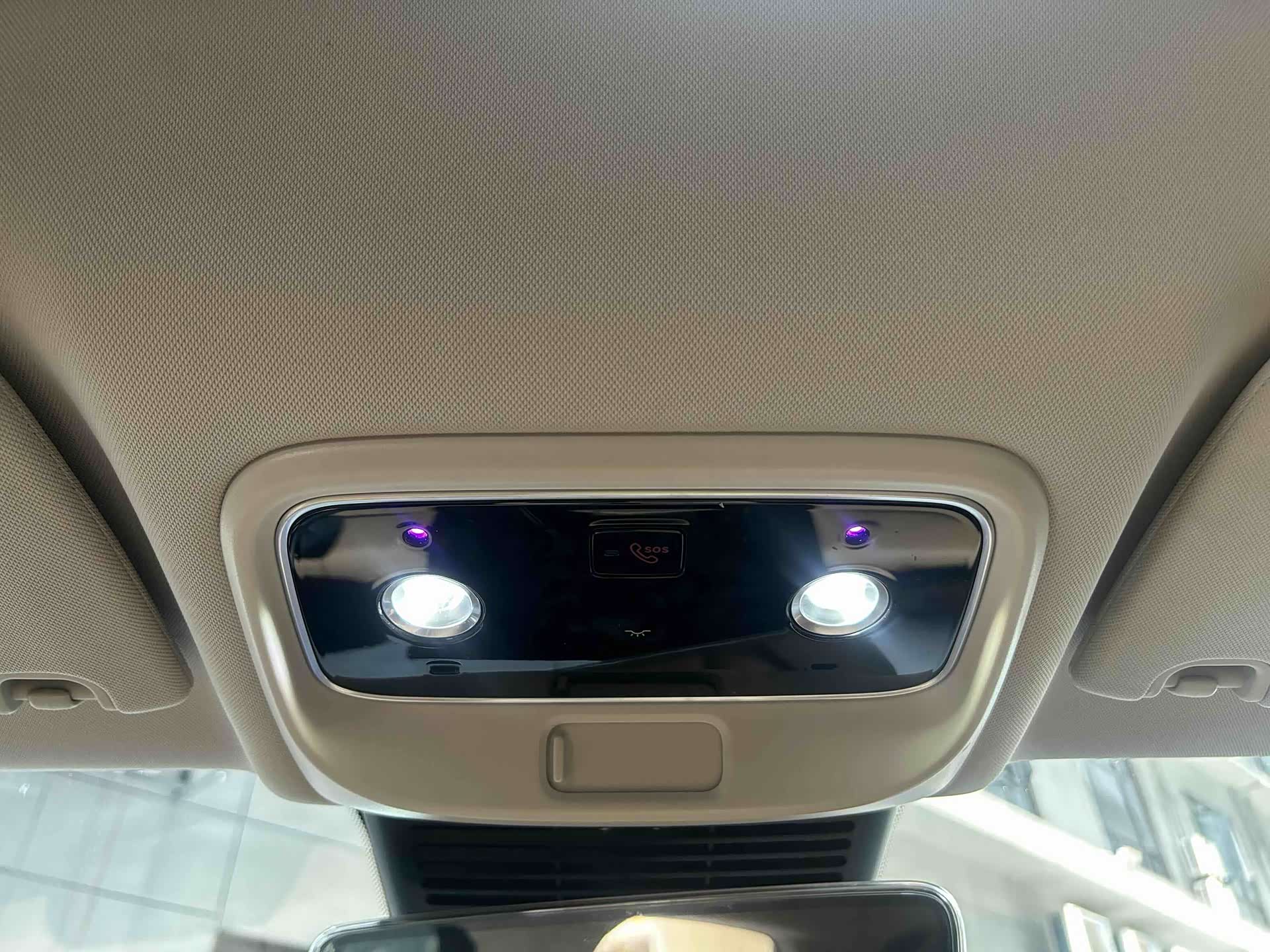AITO M5, 2023 4