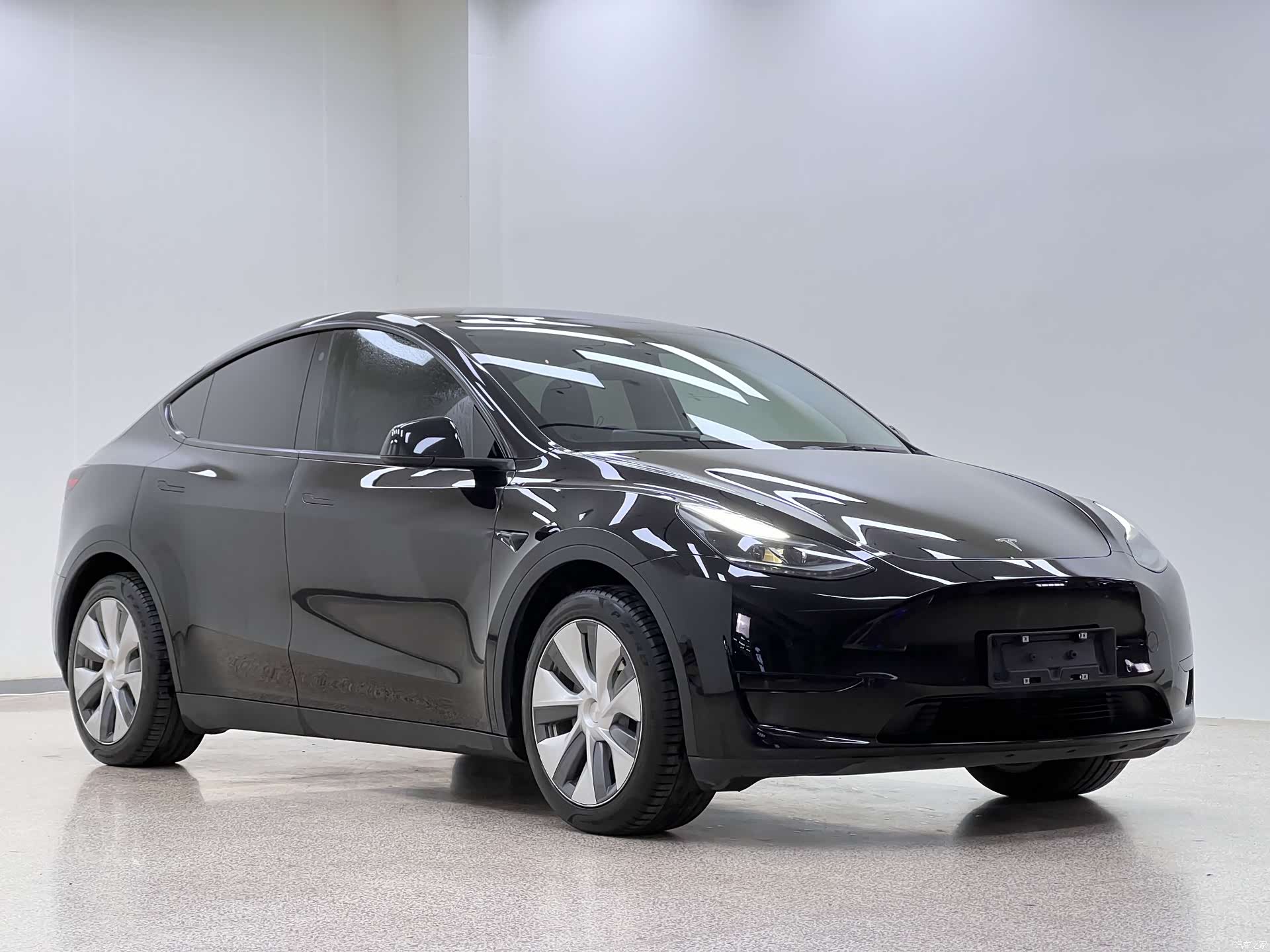 Tesla Model Y, 2022 3