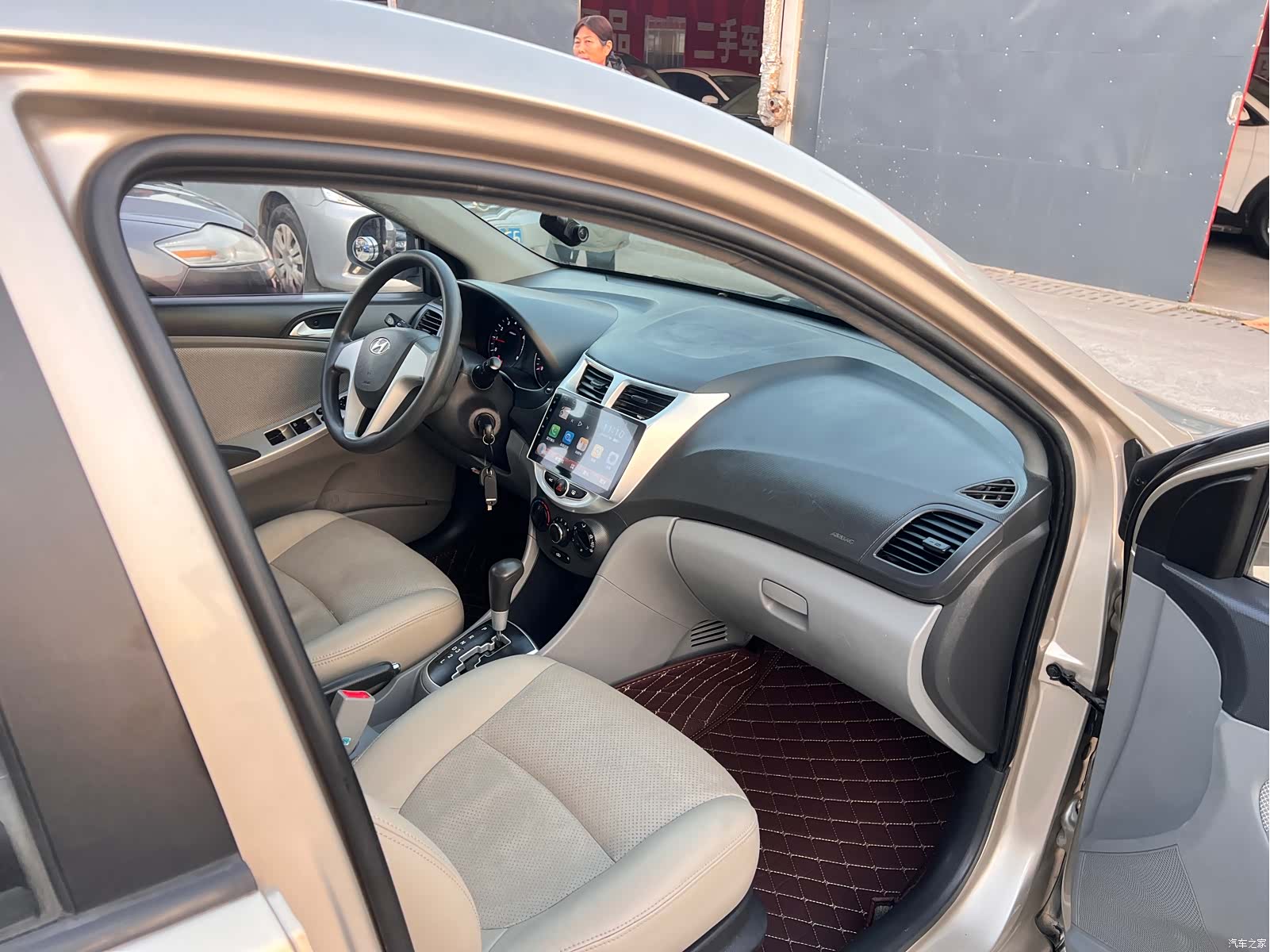 Hyundai GLS, 2014 16