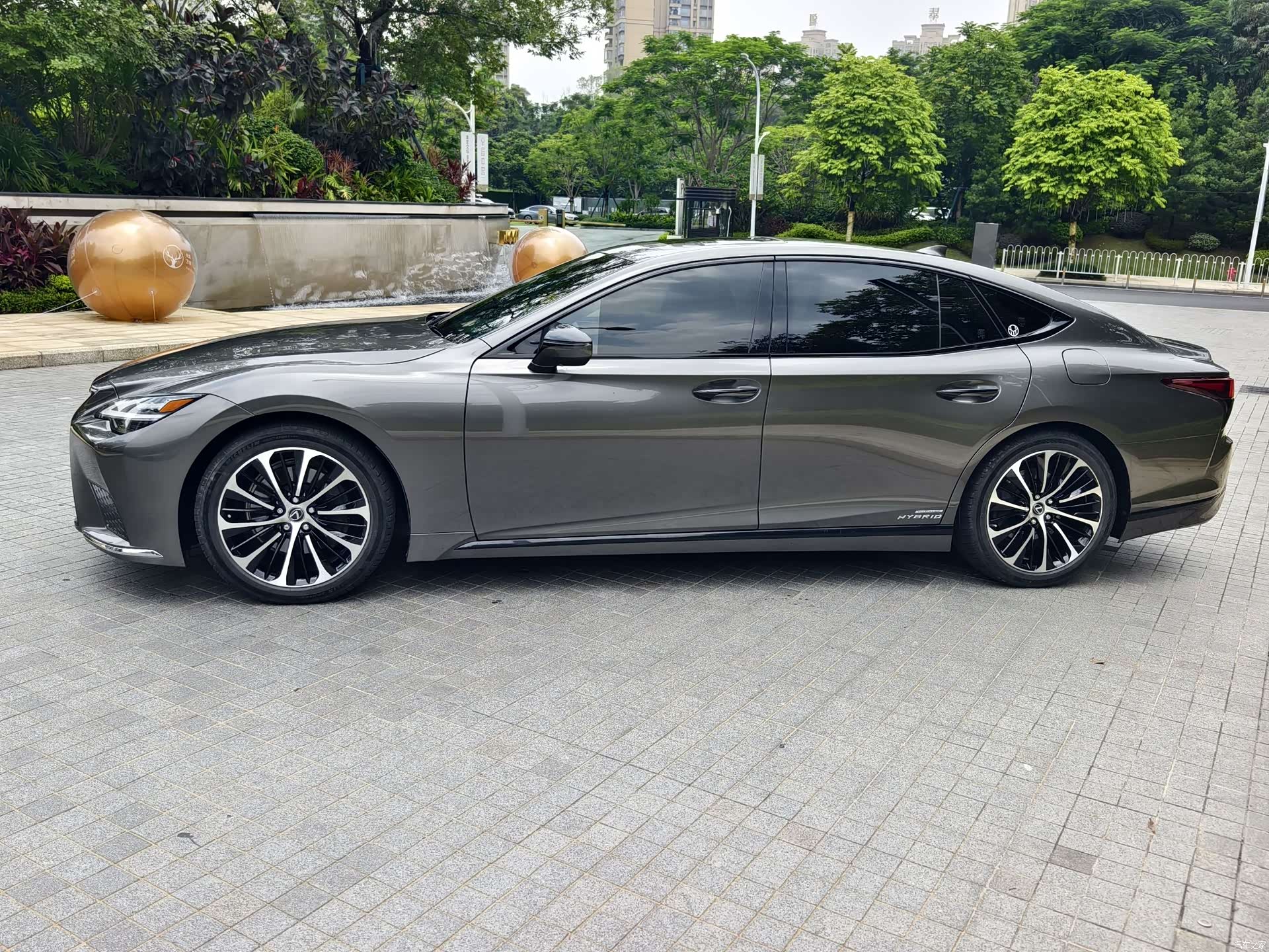 Lexus LS, 2022 7