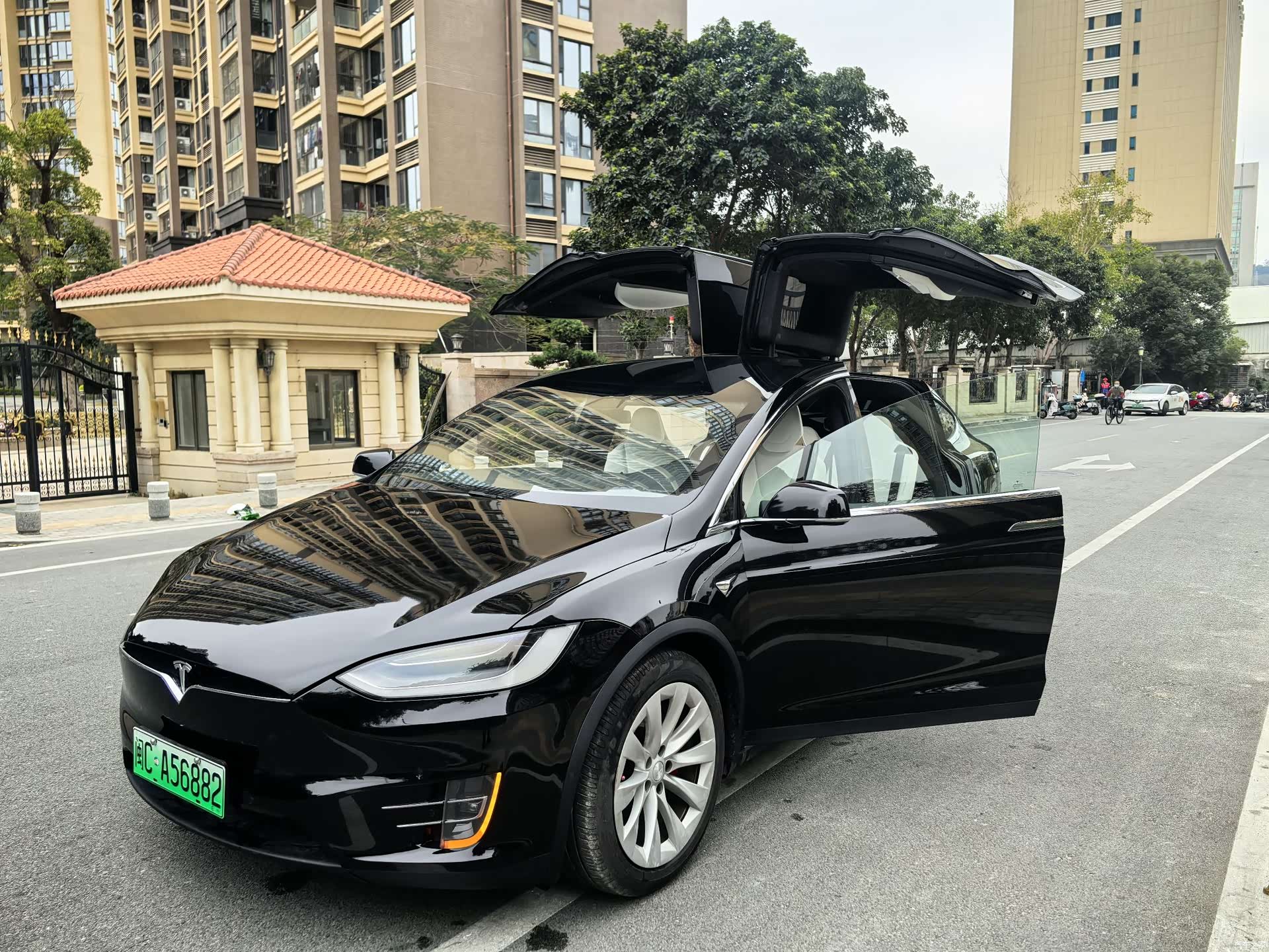 Tesla Model X, 2019 4