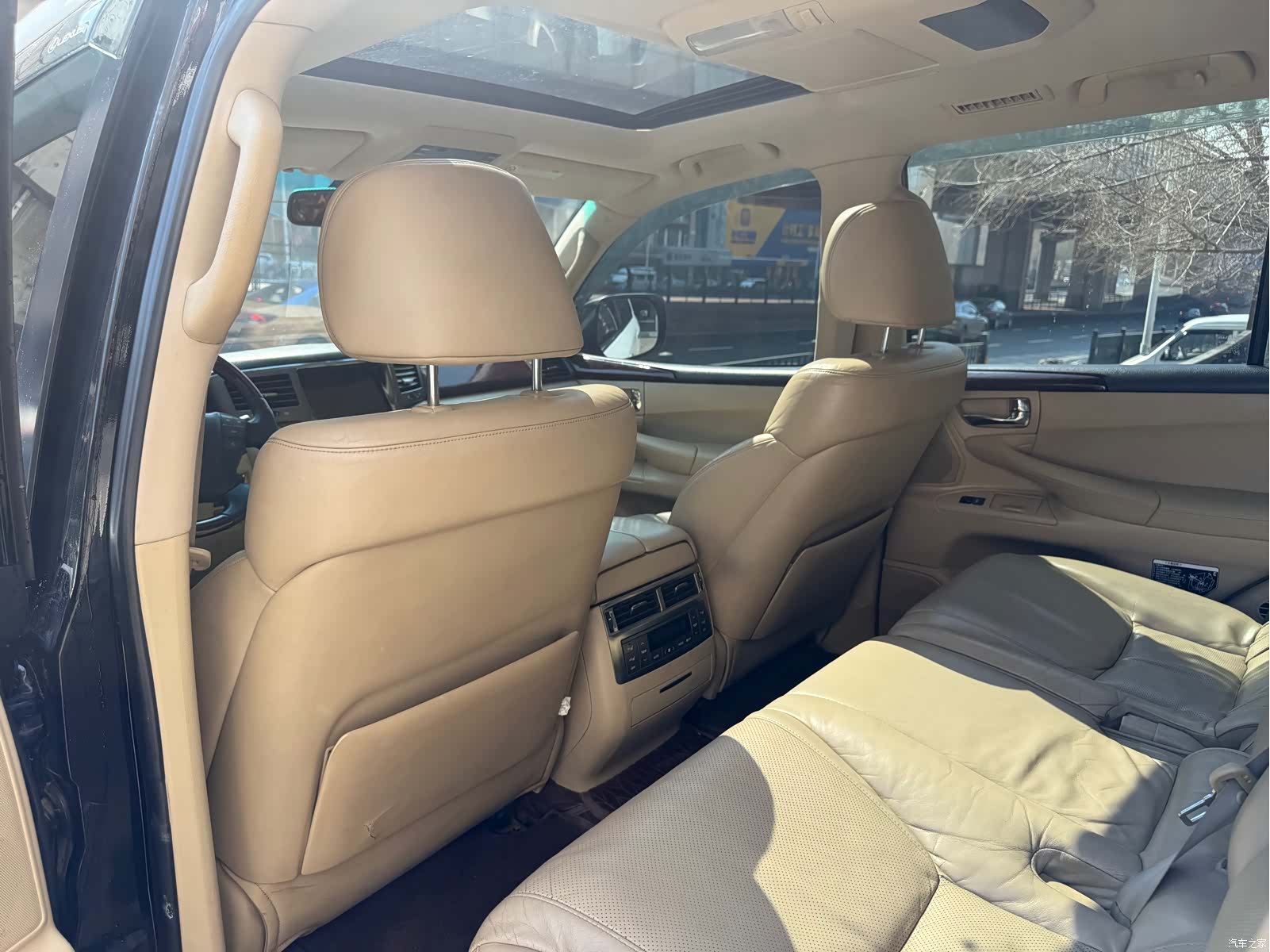 Lexus LX, 2009 8