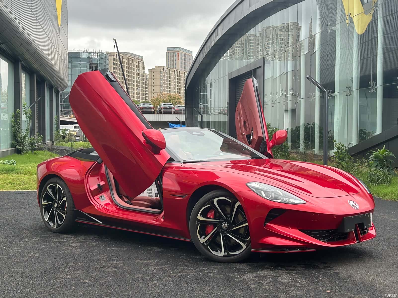 MG Cyberster, 2026 все фото