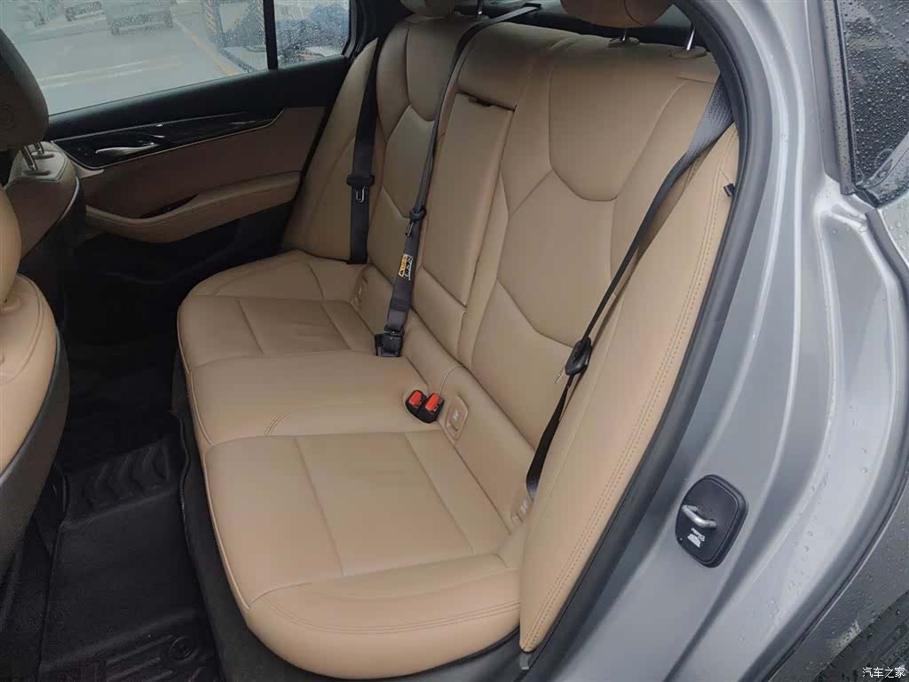 Cadillac CT5, 2023 13