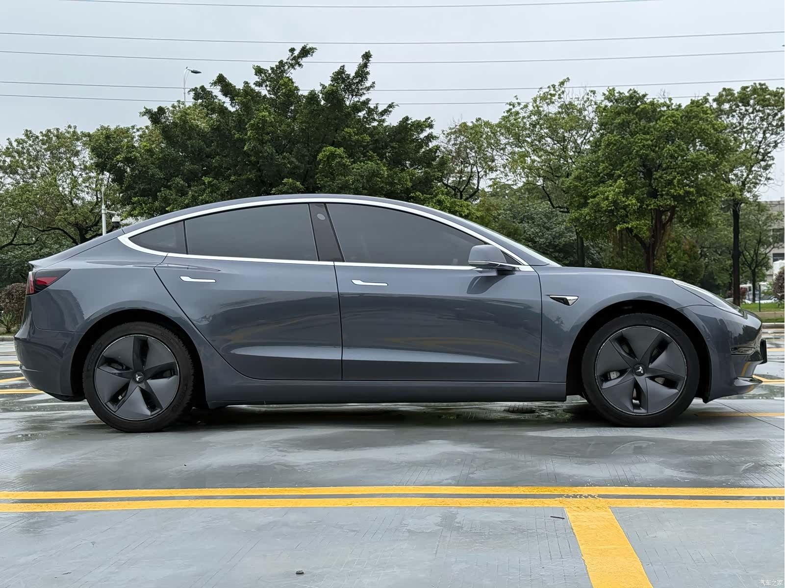 Tesla Model 3, 2019 16