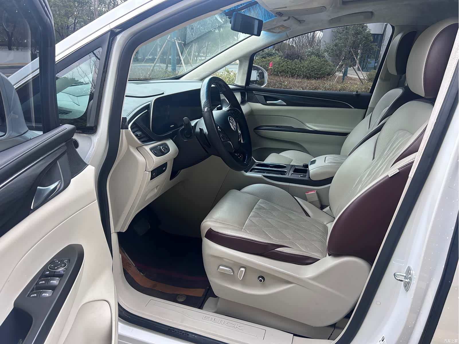 Buick GL8, 2021 10