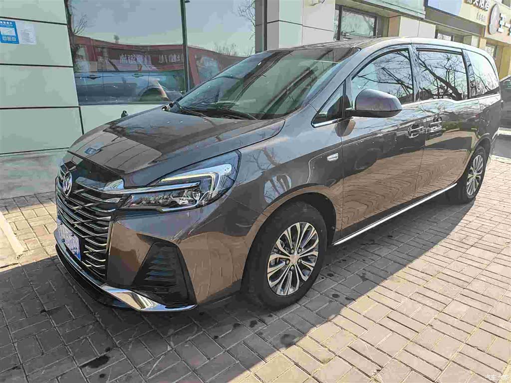 Buick GL8, 2022 1
