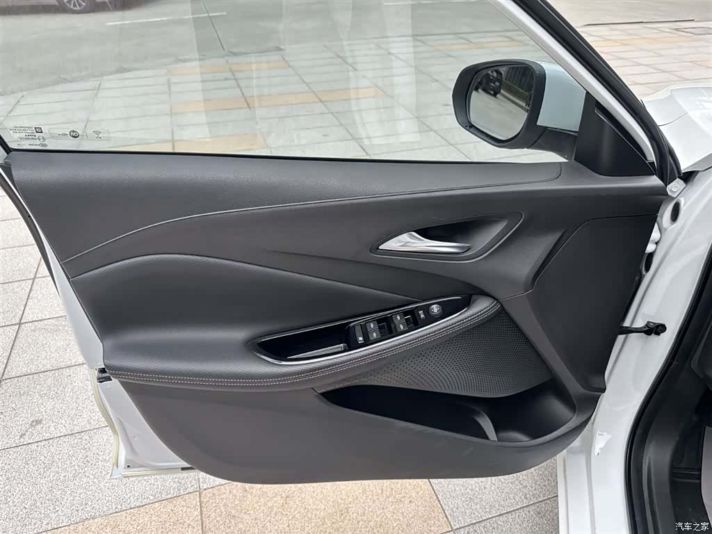 Buick Verano, 2025 10