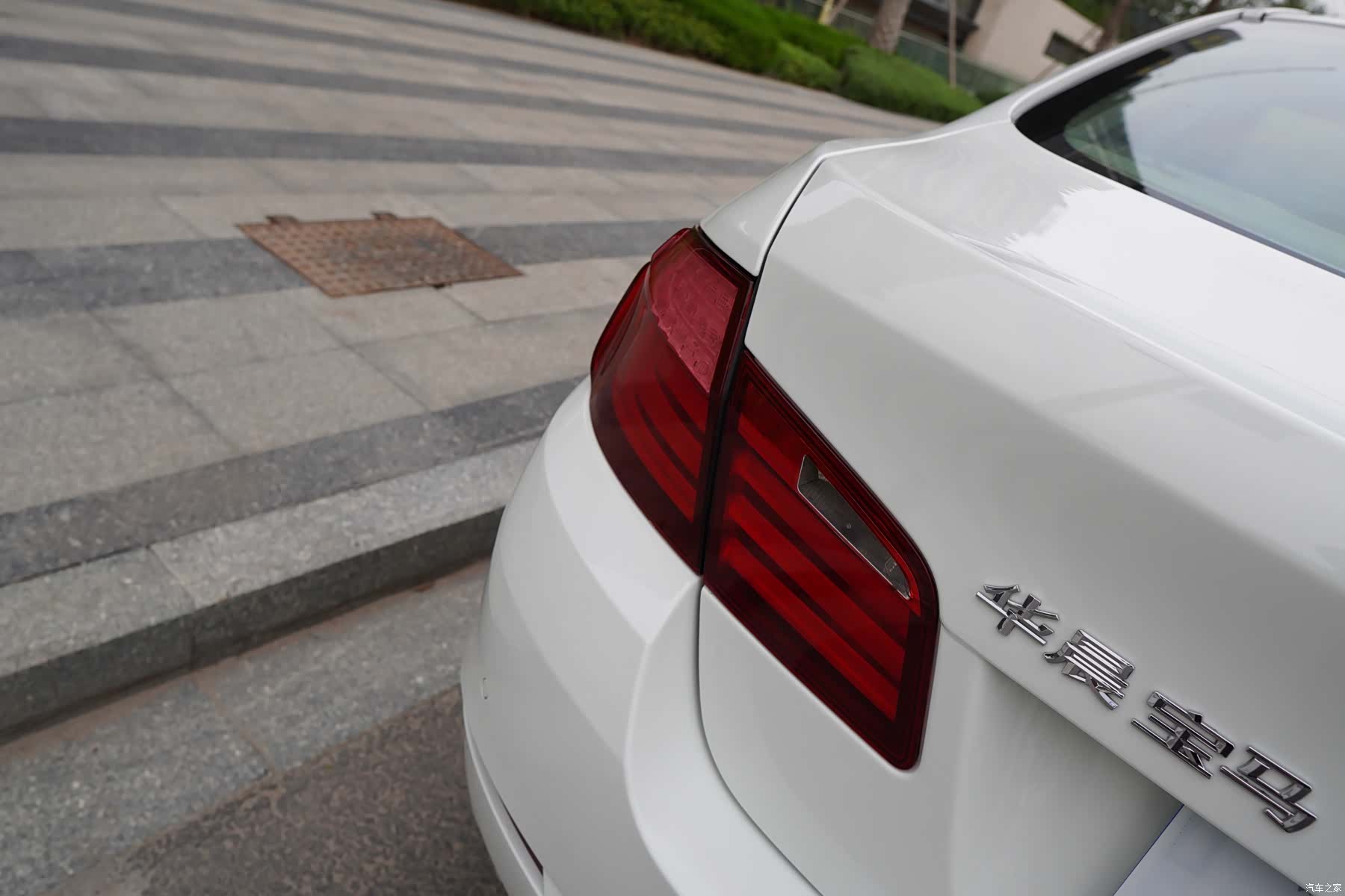 BMW 5 Series, 2011 25