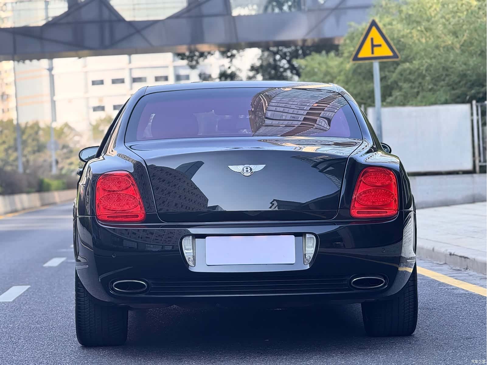 Bentley Flying Spur, 2007 7