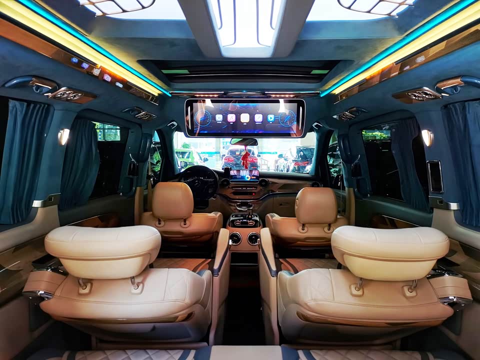 Mercedes-Benz V-class