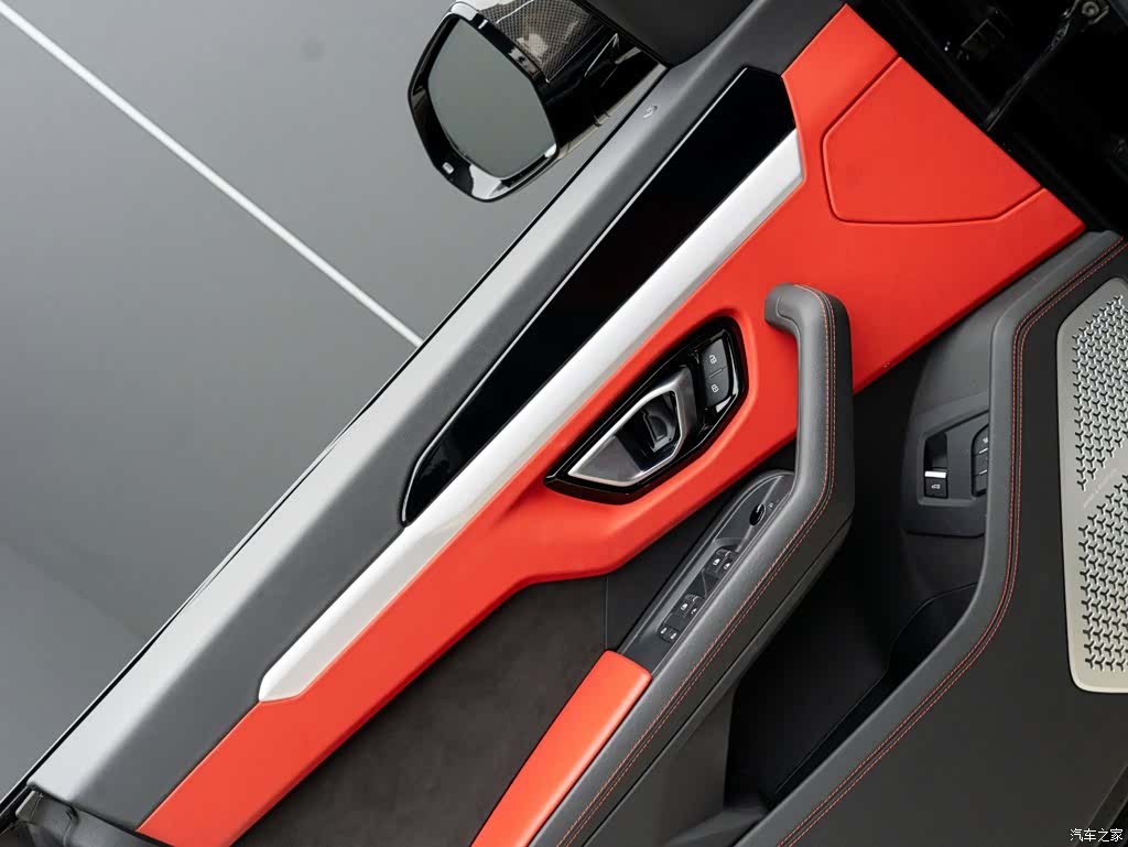 Lamborghini Urus, 2022 9