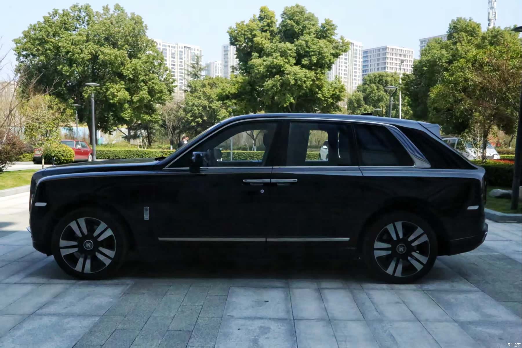 Rolls-Royce Cullinan, 2021 4