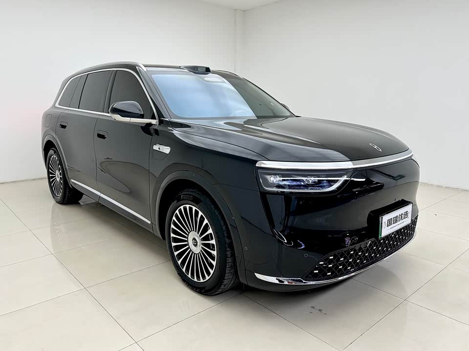 AITO Ask the world M8