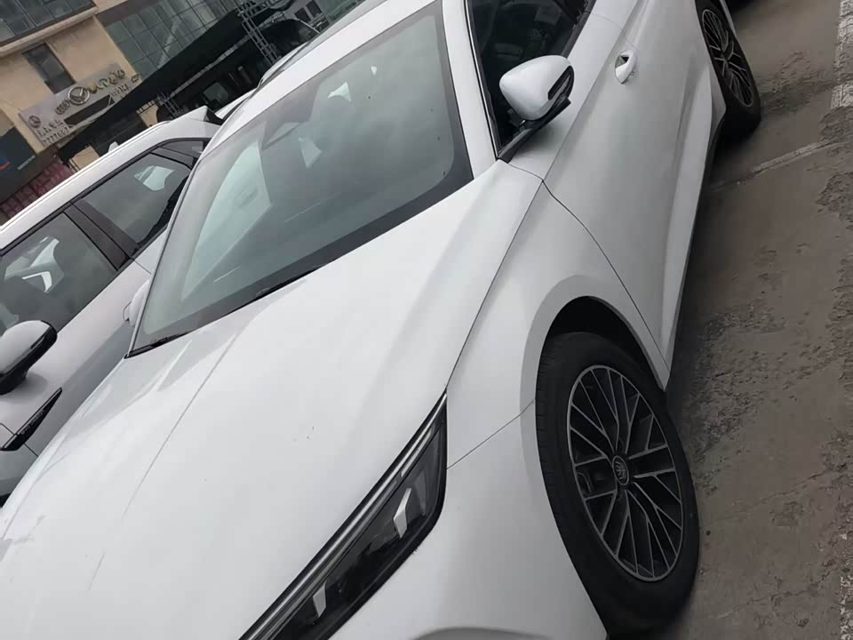 BYD Qin L BYD Qin L