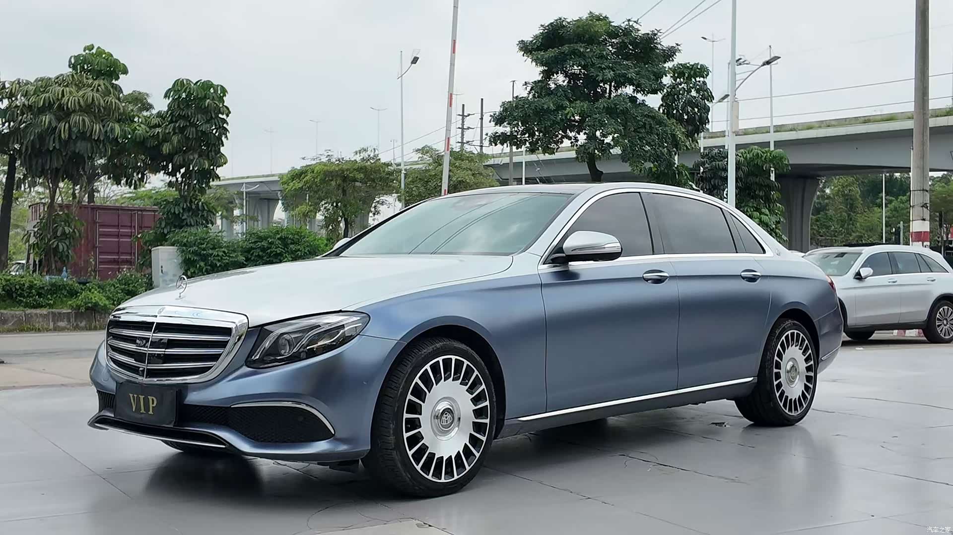 Mercedes-Benz E-Class, 2017 1