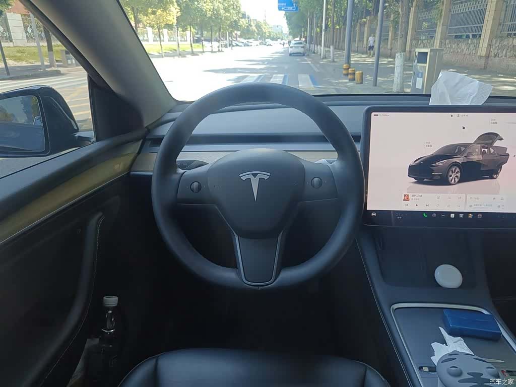 Tesla Model Y, 2023 6