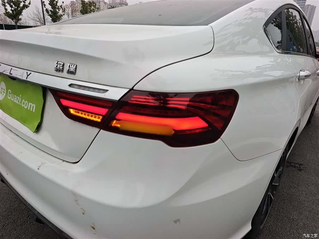 Geely Binray, 2022 8