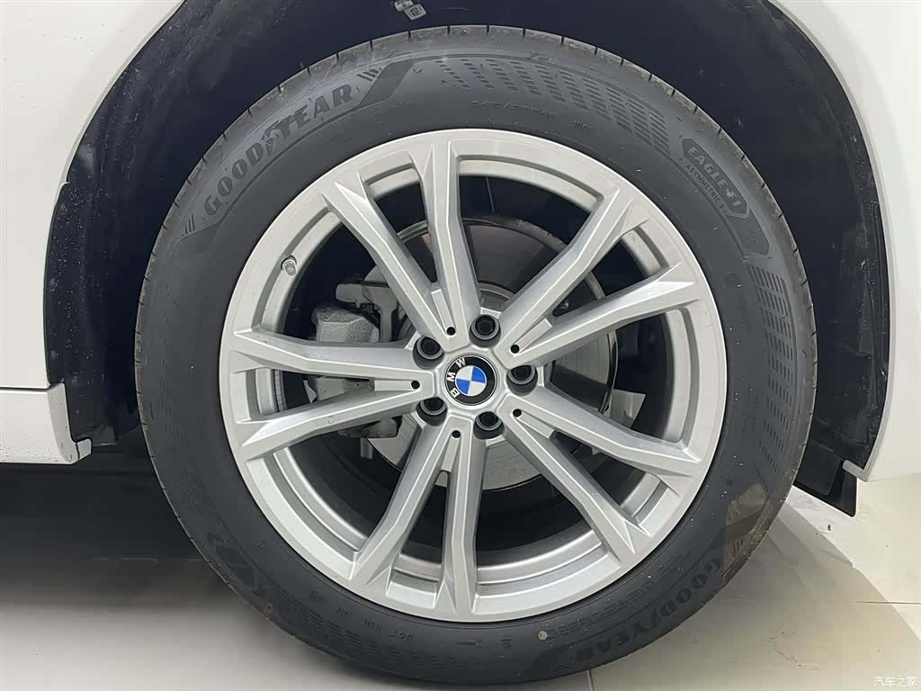 BMW X3, 2025 все фото