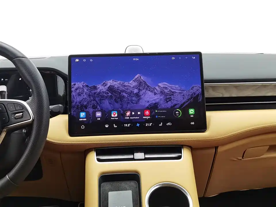 AITO Ask the world M5