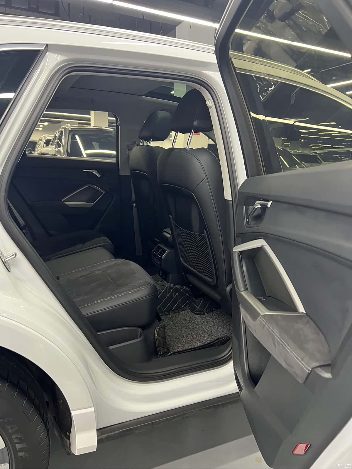 Audi Q3, 2023 12
