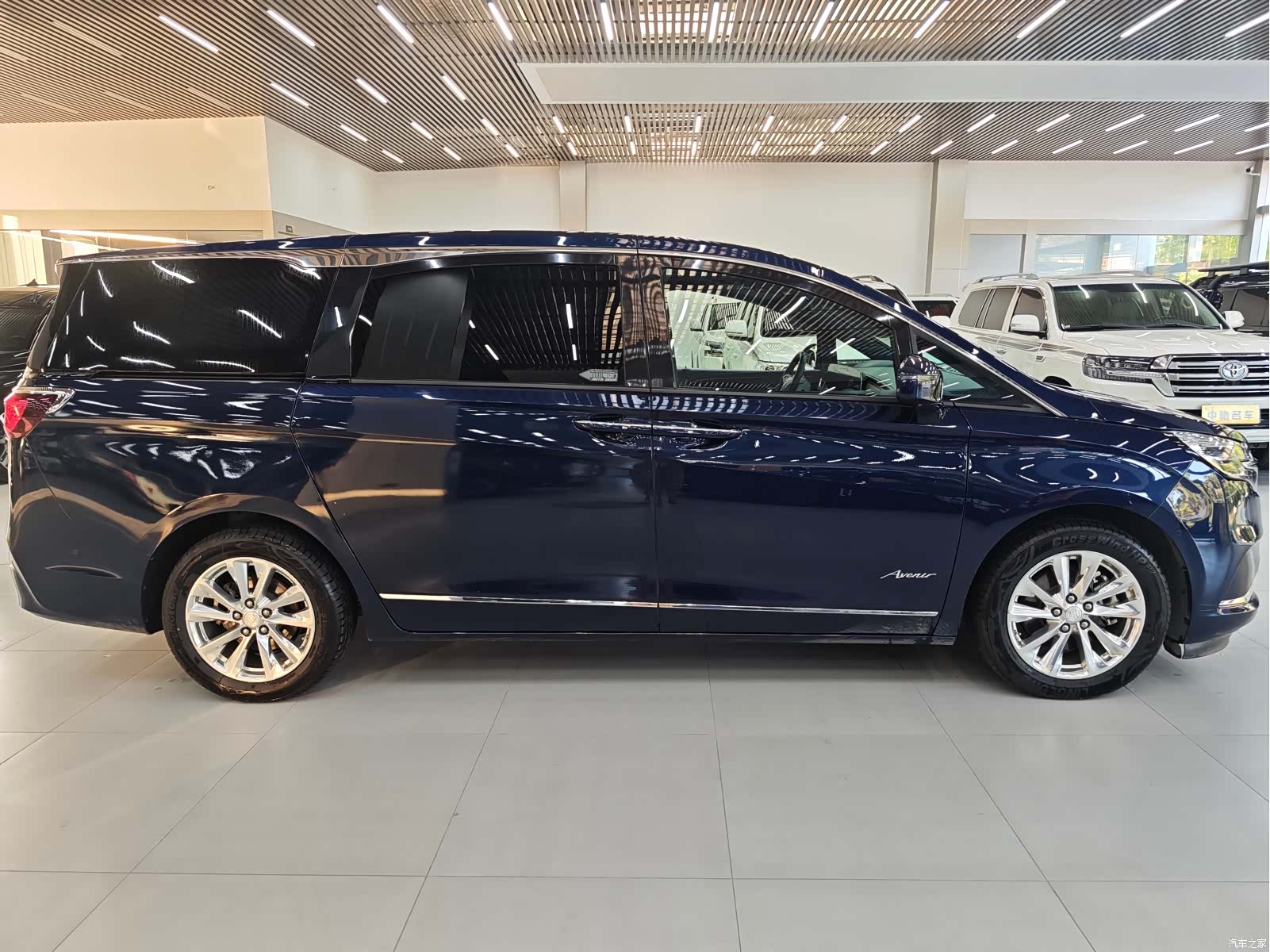 Buick GL8, 2020 4