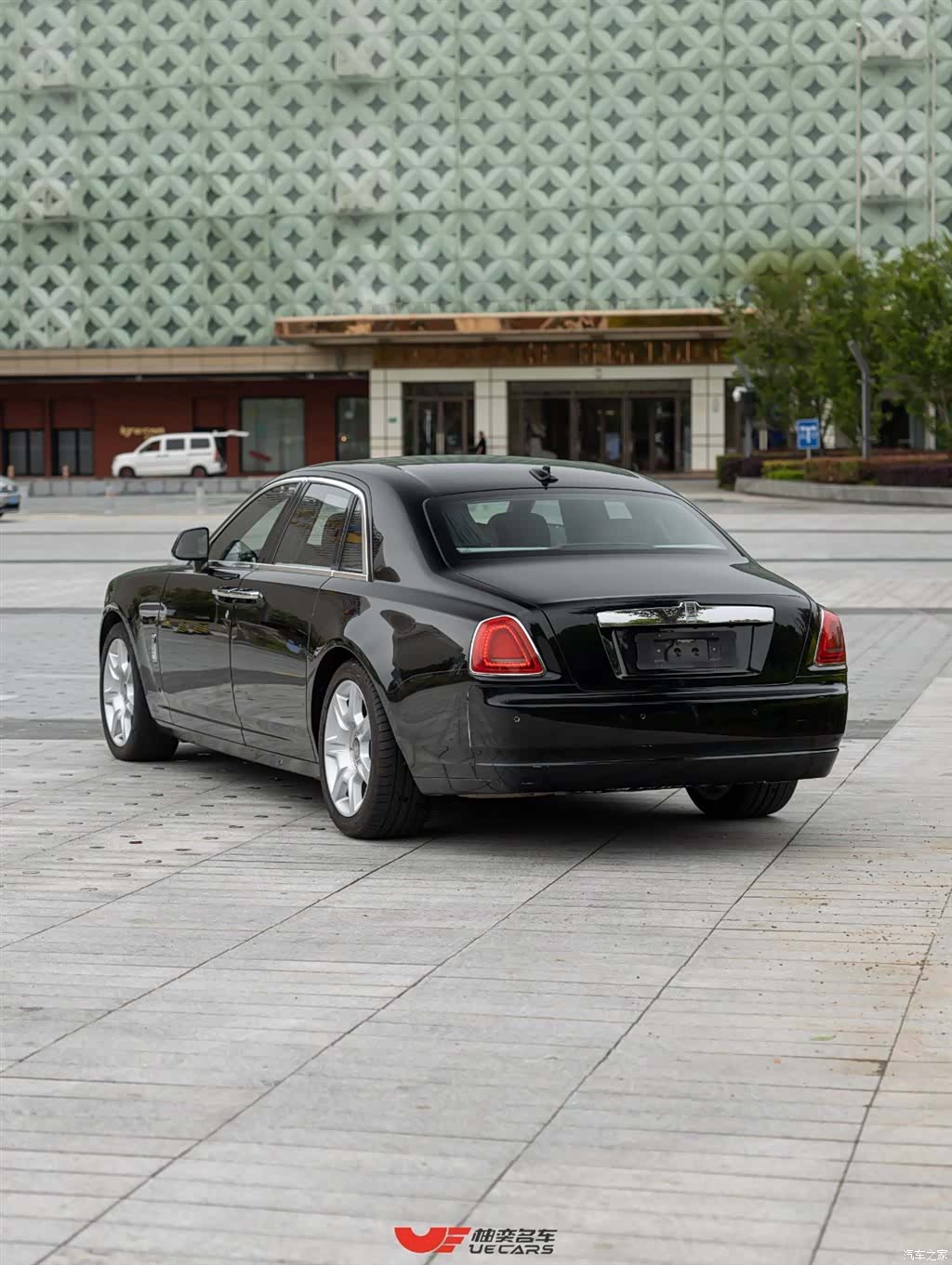 Rolls-Royce Ghost, 2013 6