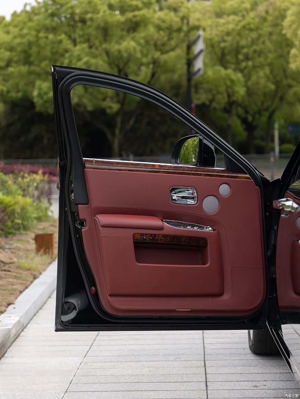Rolls-Royce Ghost, 2013 19