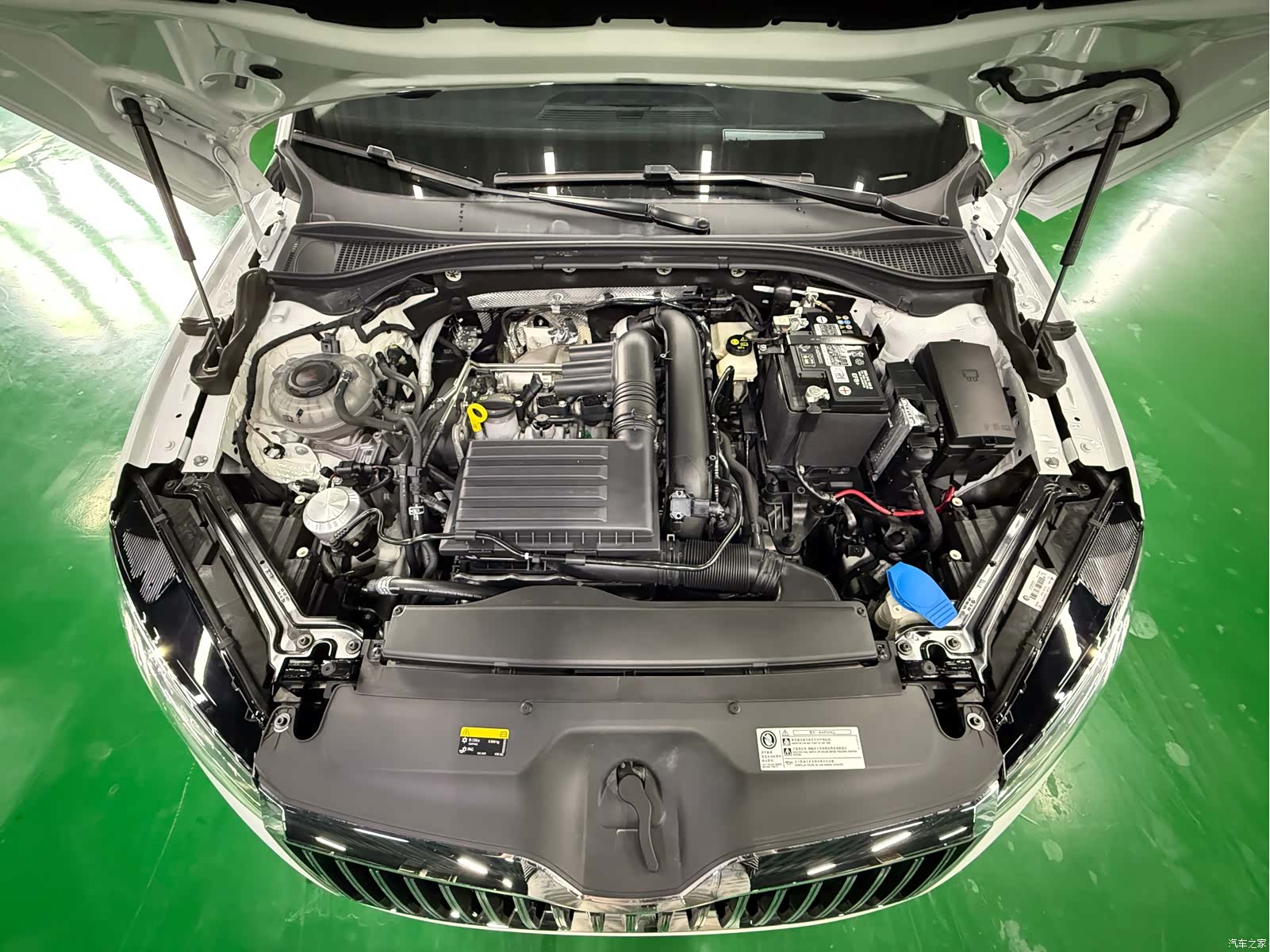 Skoda Superb, 2023 8
