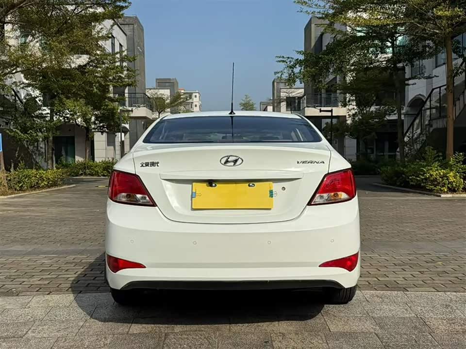 Hyundai Rena