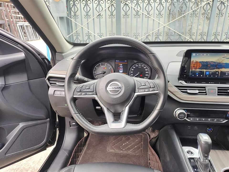 Nissan Teana