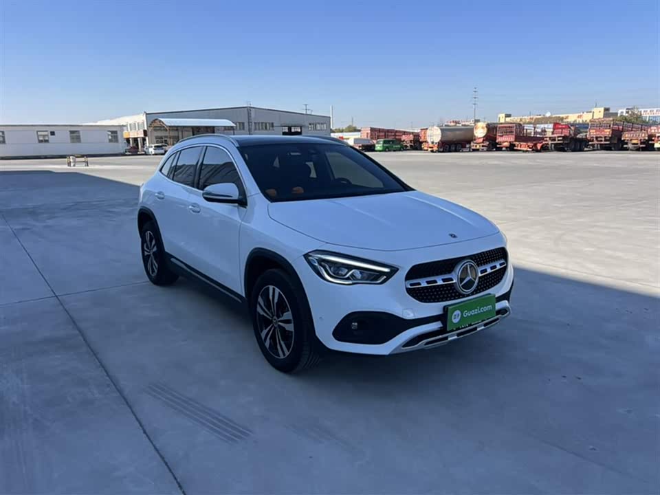 Mercedes-Benz GLA
