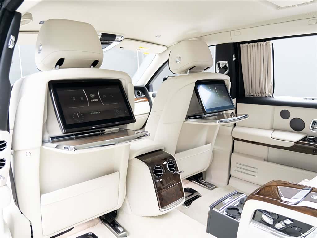 Rolls-Royce Phantom, 2018 21