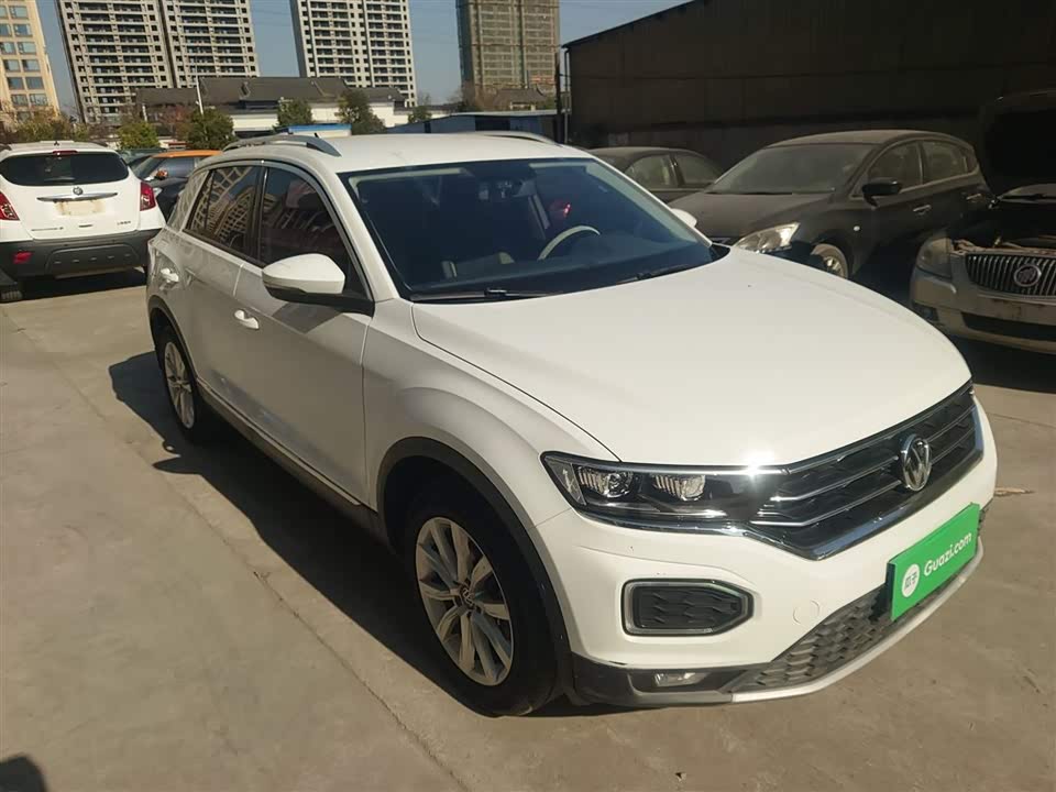 Volkswagen T-ROC exploring Songs