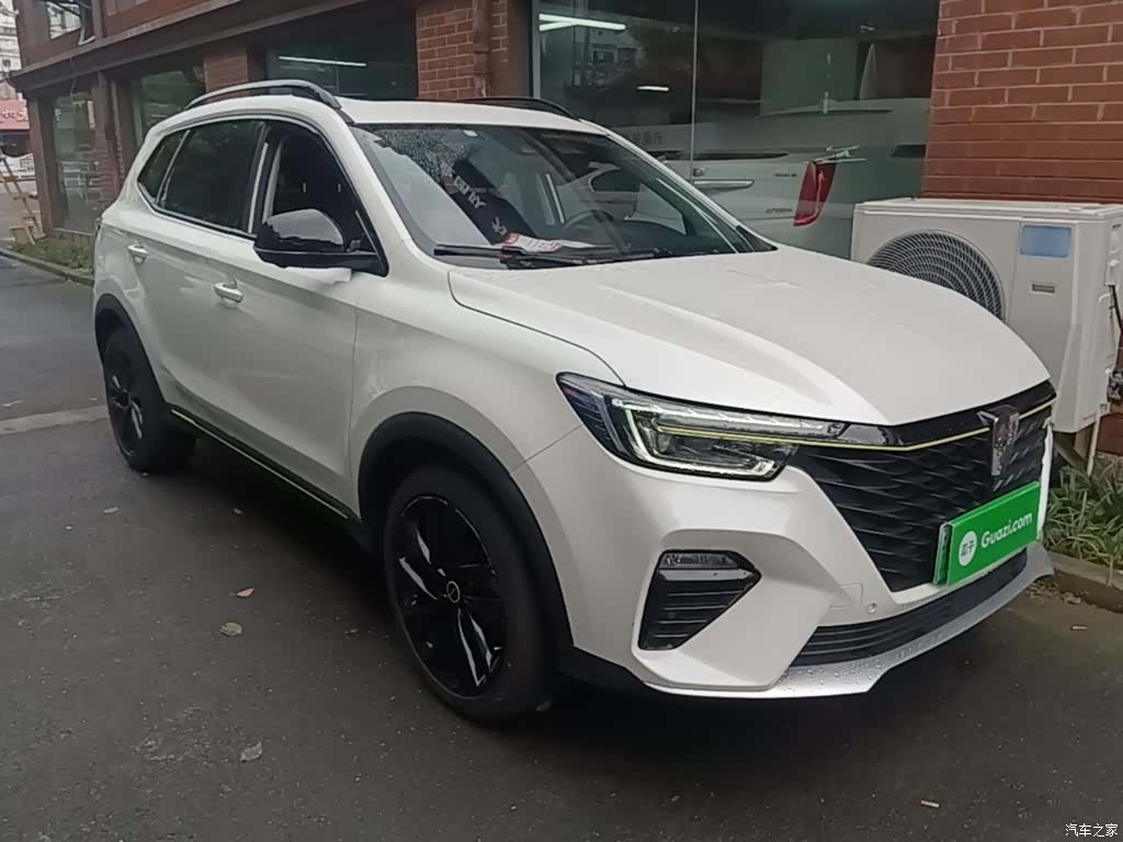 Roewe RX5, 2021 4