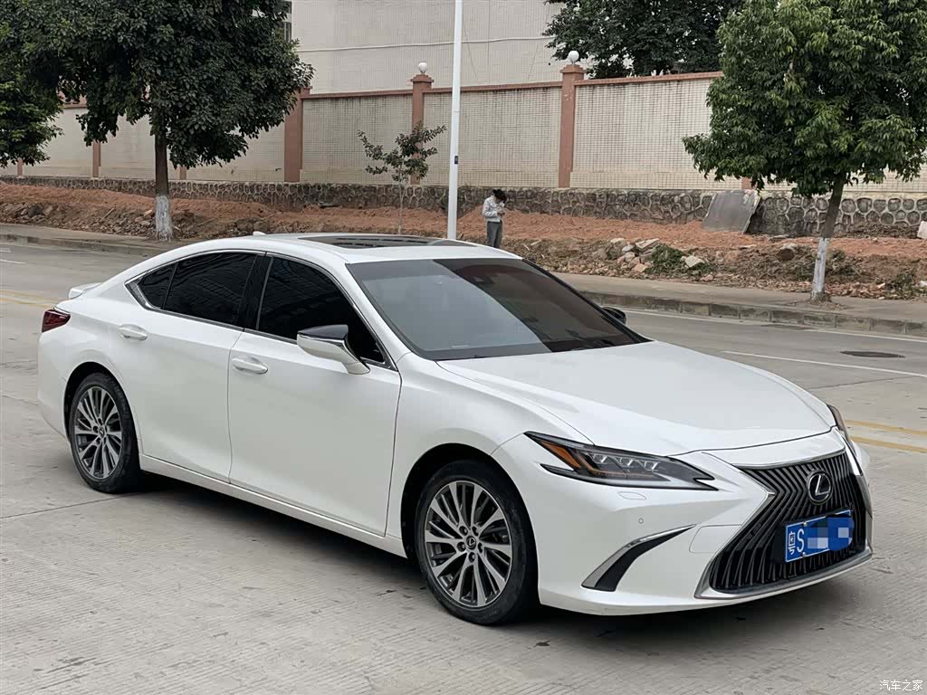 Lexus ES, 2021 2