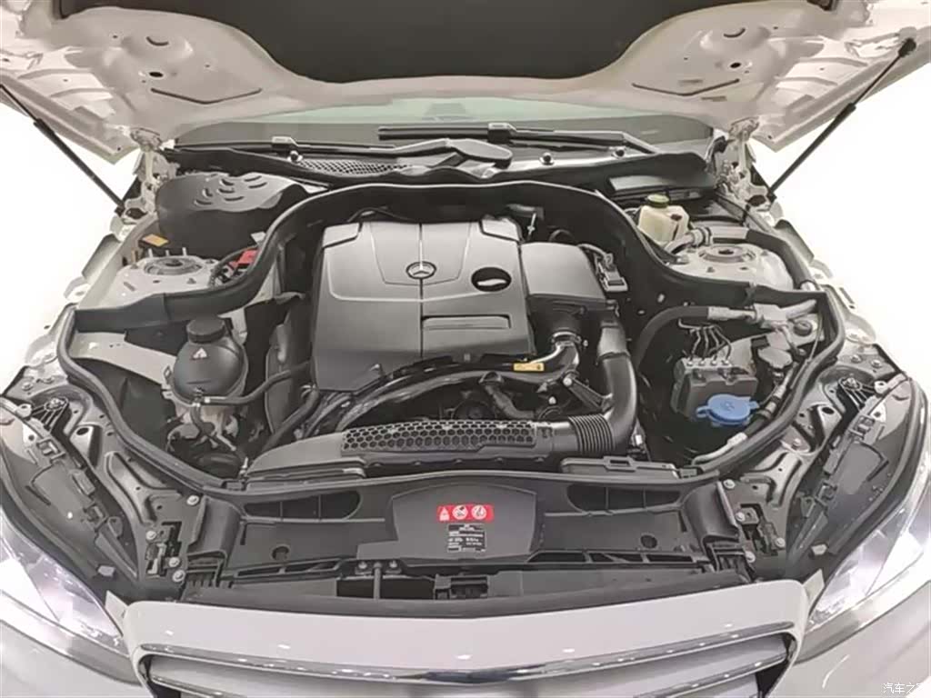 Mercedes-Benz E-Class, 2016 4