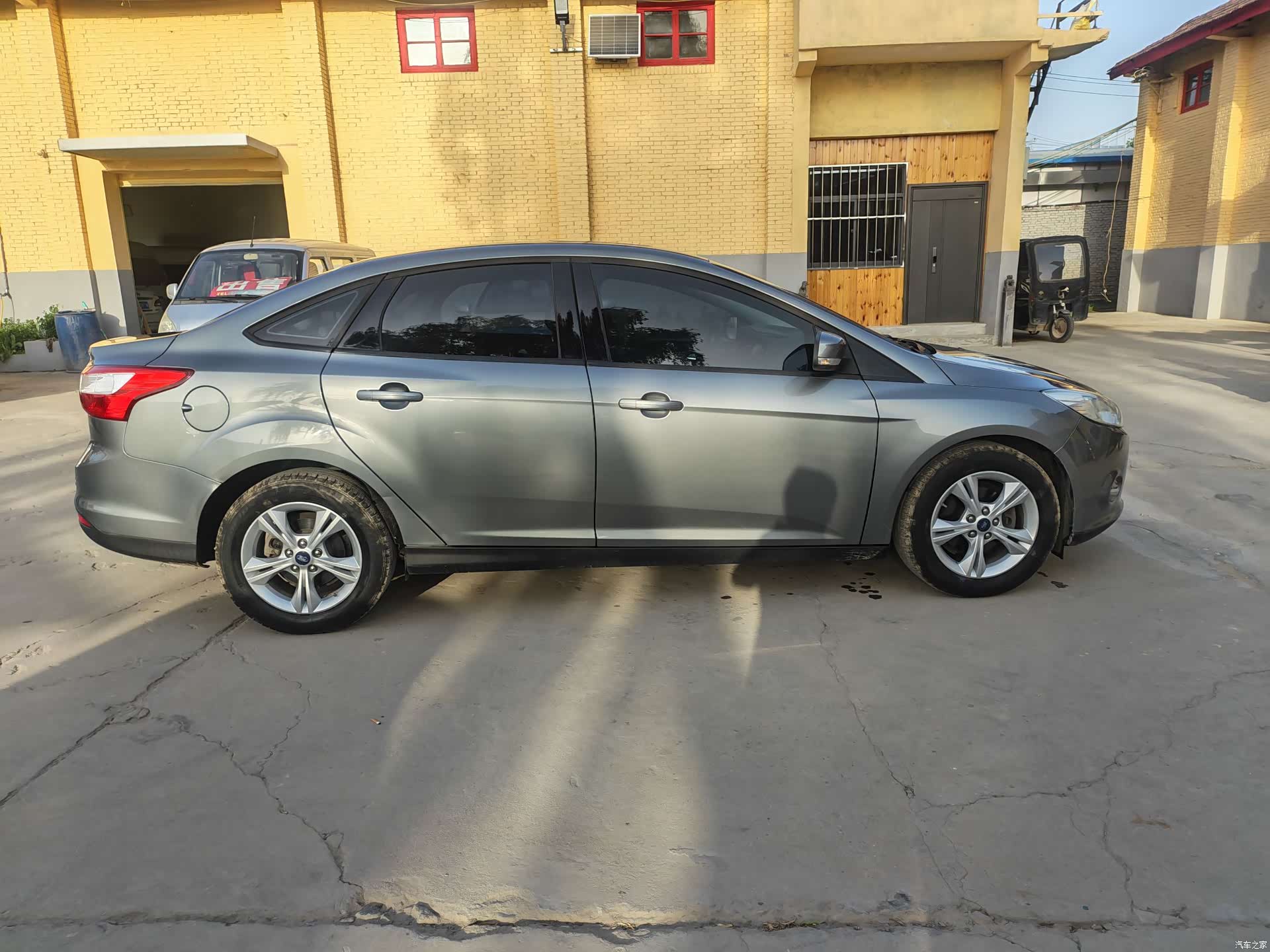 Ford Focus, 2013 4