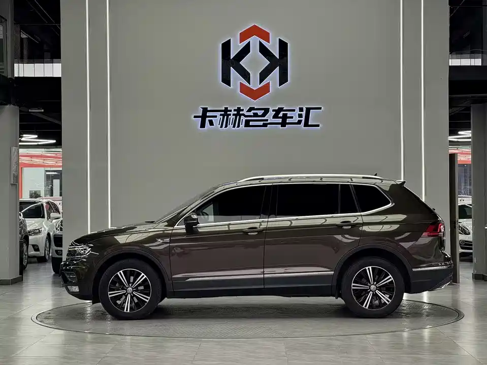 Volkswagen Tiguan L
