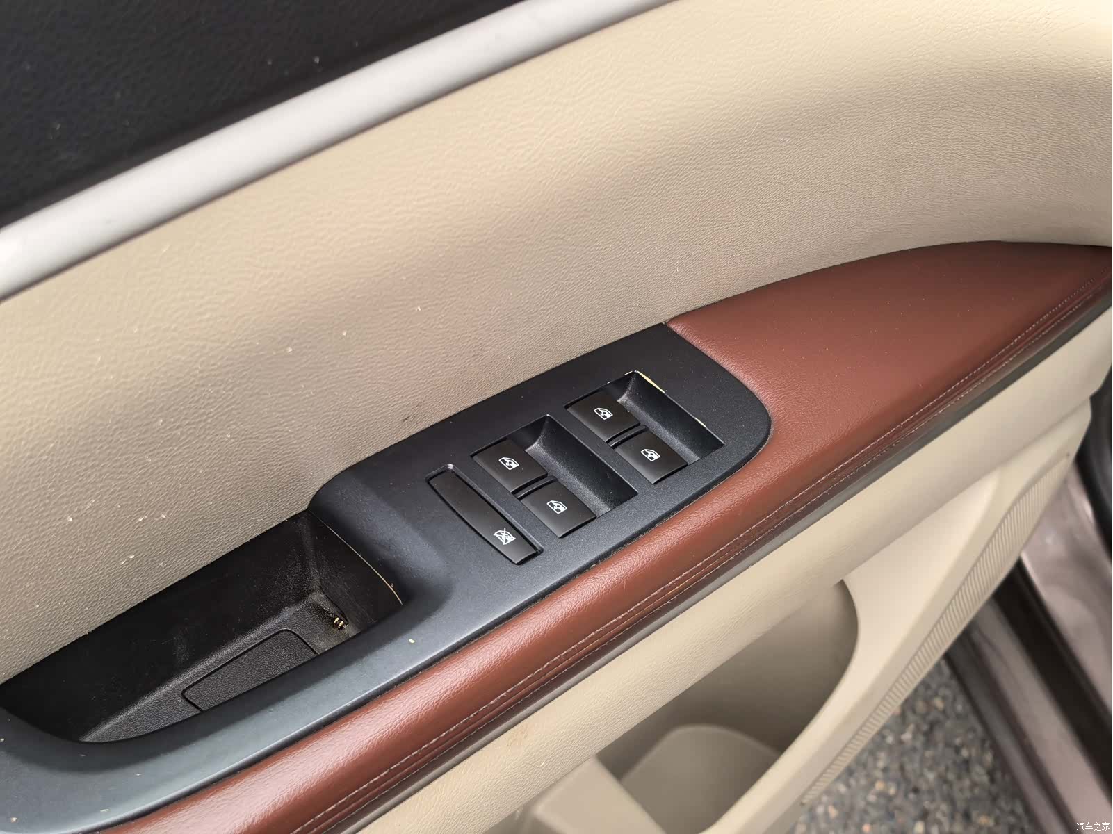 Buick GL8, 2016 9
