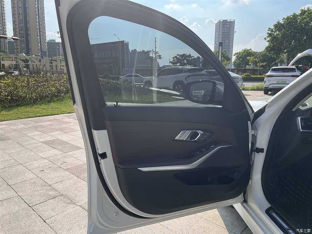 BMW 3 Series, 2020 12