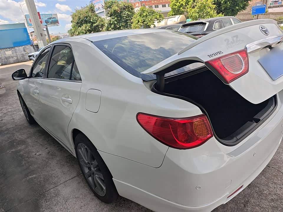 Toyota Reiz Toyota Reiz