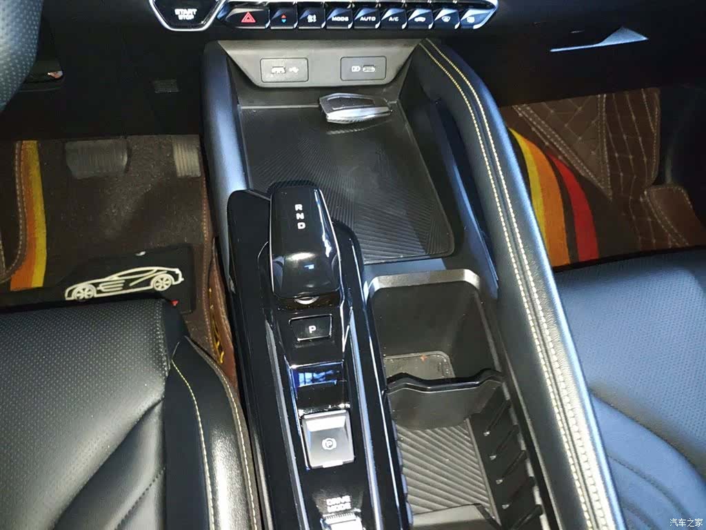 Geely Coolray, 2025 14