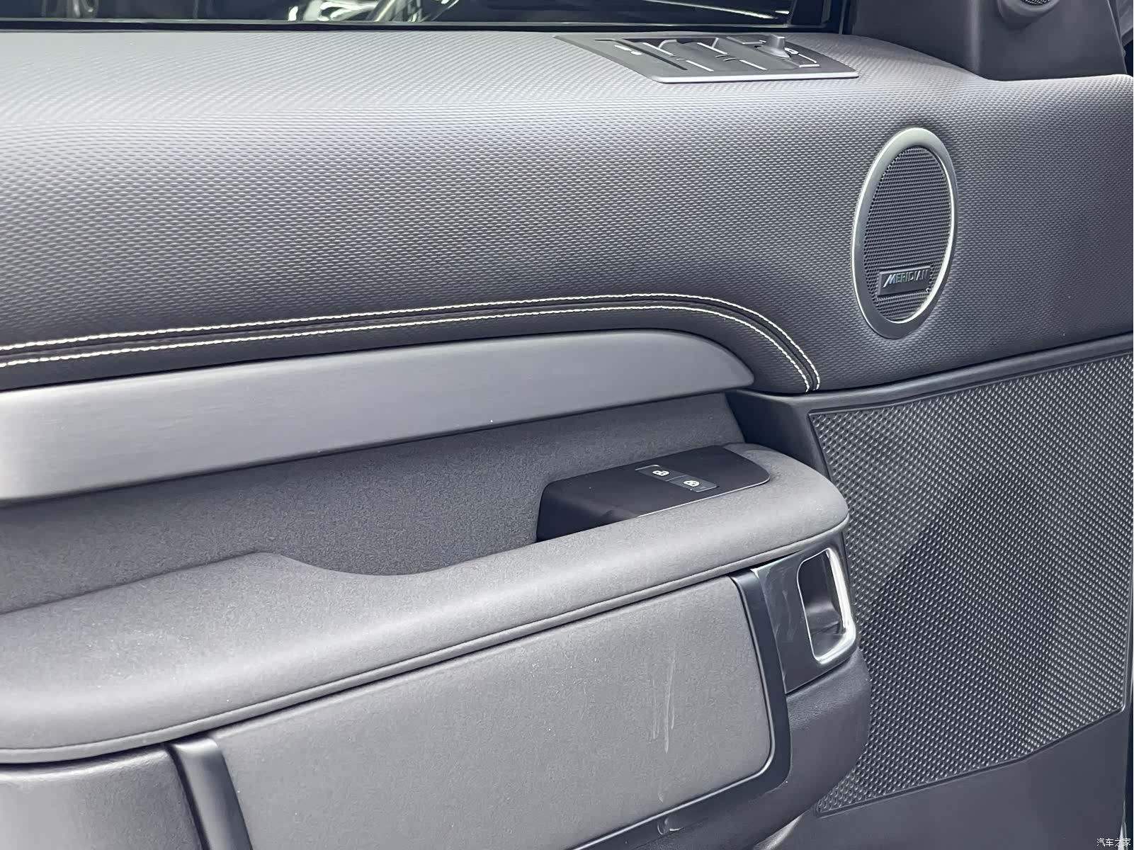 Land Rover Discovery, 2023 15