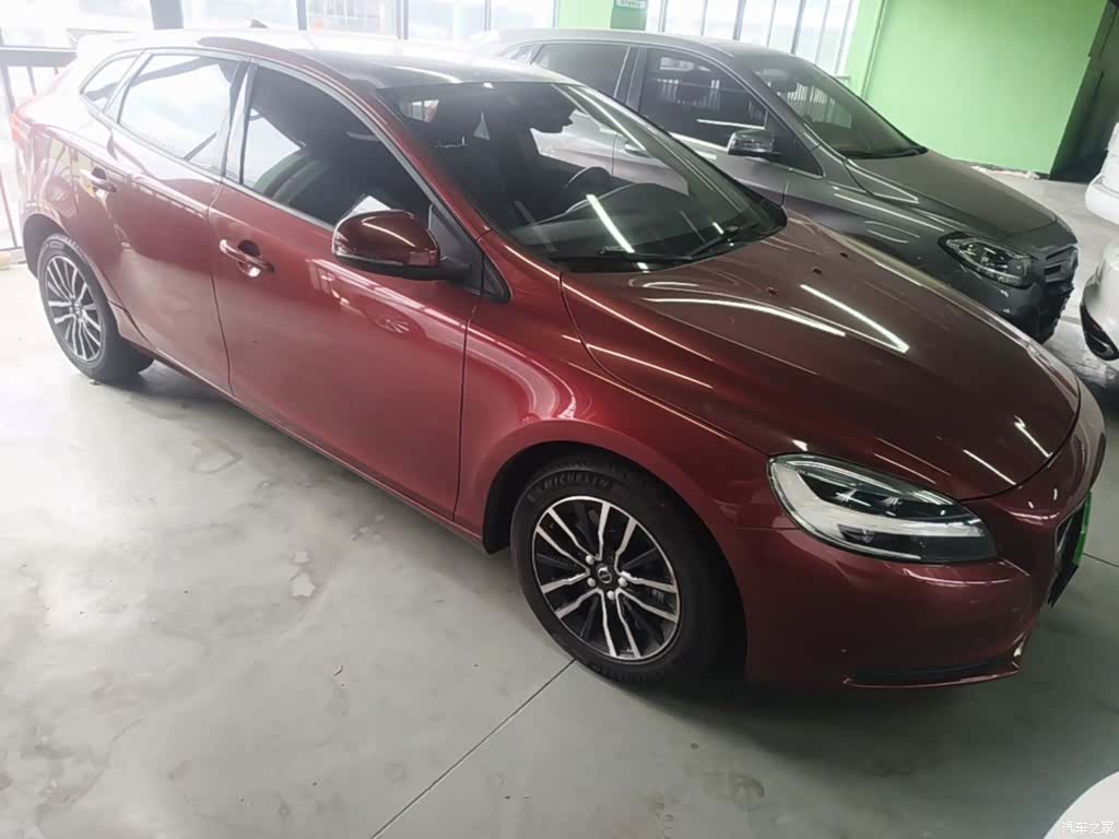Volvo V40, 2017 4